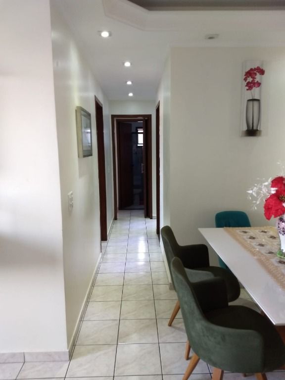 Apartamento à venda com 3 quartos, 75m² - Foto 7