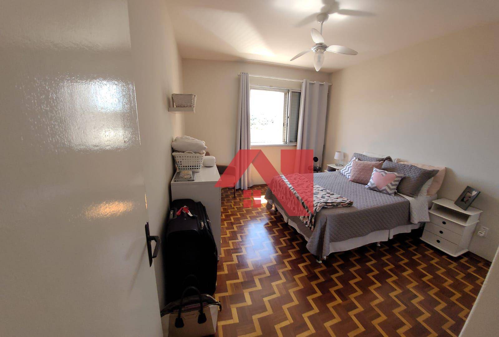 Apartamento à venda com 3 quartos, 123m² - Foto 3