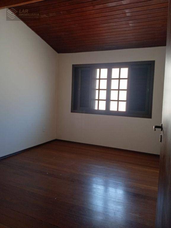 Casa à venda e aluguel com 4 quartos, 275m² - Foto 14