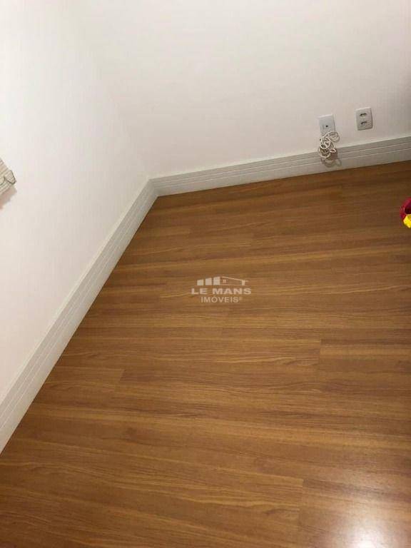 Apartamento à venda com 2 quartos, 63m² - Foto 20