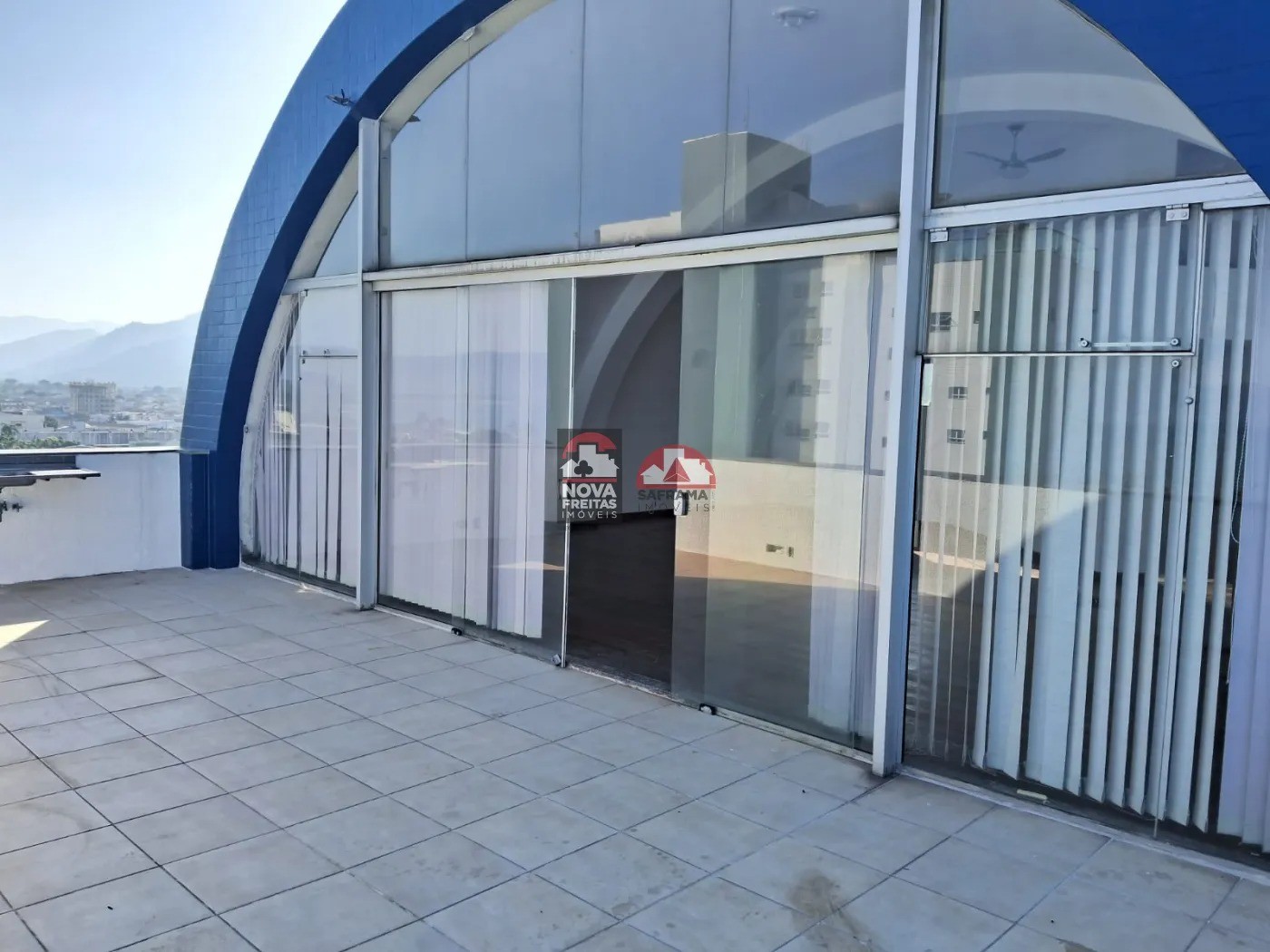 Apartamento para alugar com 2 quartos, 200m² - Foto 18