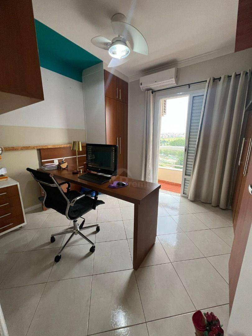 Apartamento à venda com 4 quartos, 212m² - Foto 2