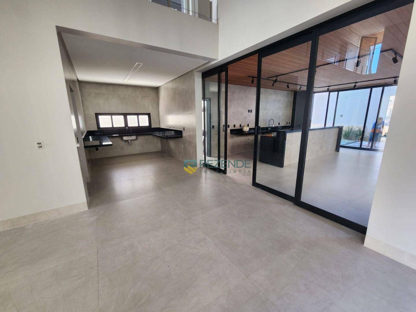 Sobrado à venda com 4 quartos, 330m² - Foto 17