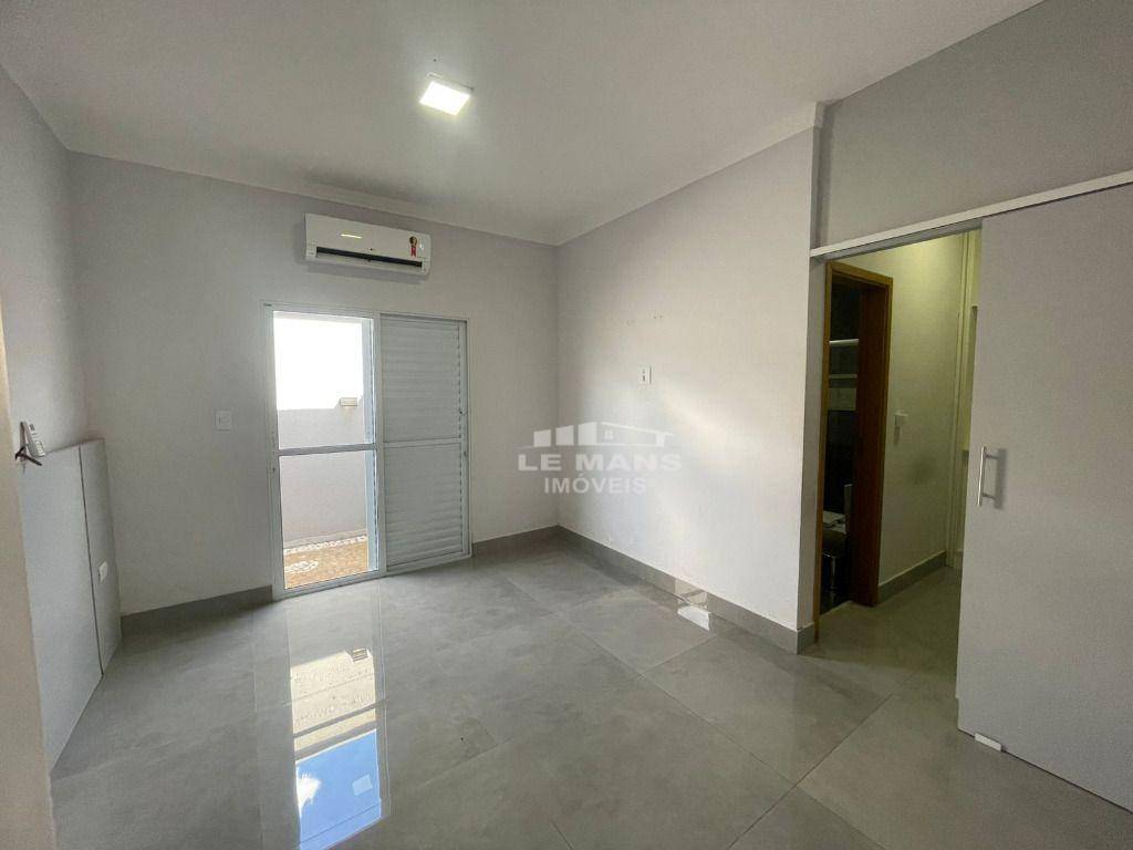 Casa de Condomínio para alugar com 3 quartos, 178m² - Foto 13