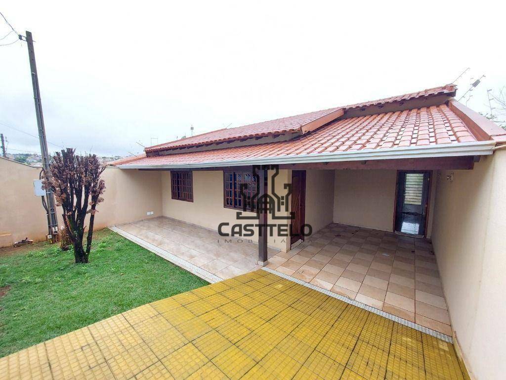 Casa à venda com 2 quartos, 131m² - Foto 1