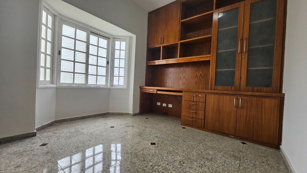 Casa de Condomínio para alugar com 6 quartos, 450m² - Foto 26