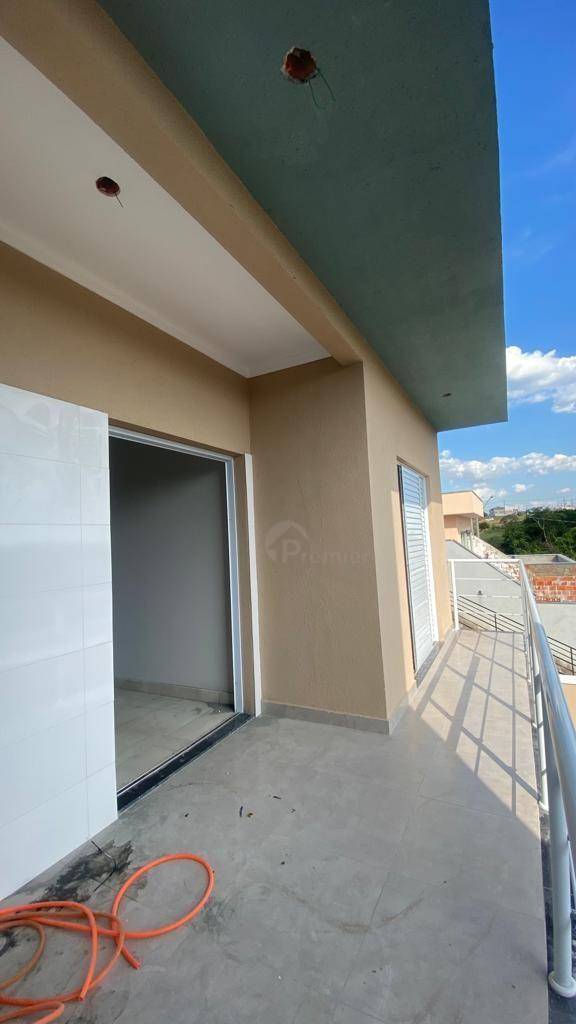 Casa à venda com 2 quartos, 97m² - Foto 4