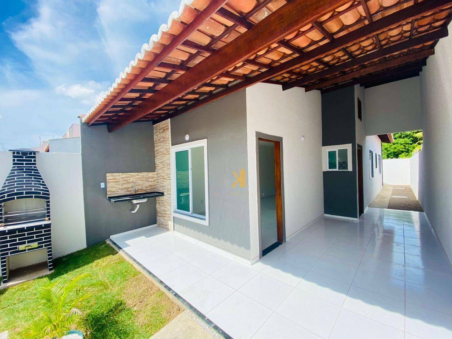 Casa à venda com 2 quartos, 90m² - Foto 2