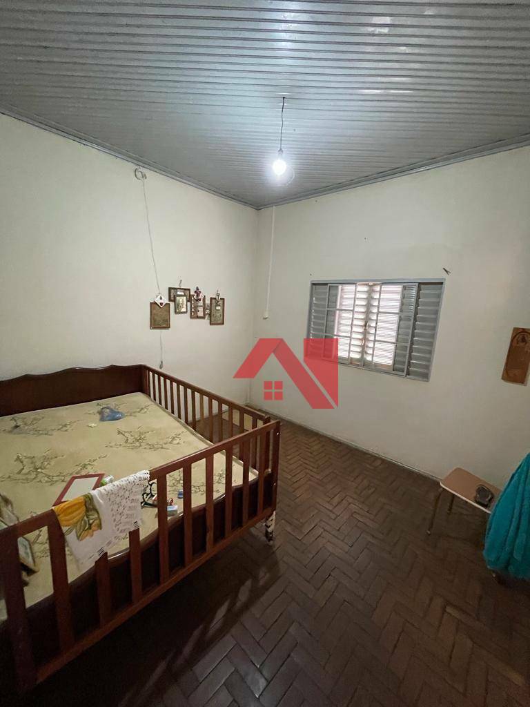 Casa à venda com 4 quartos, 110m² - Foto 13