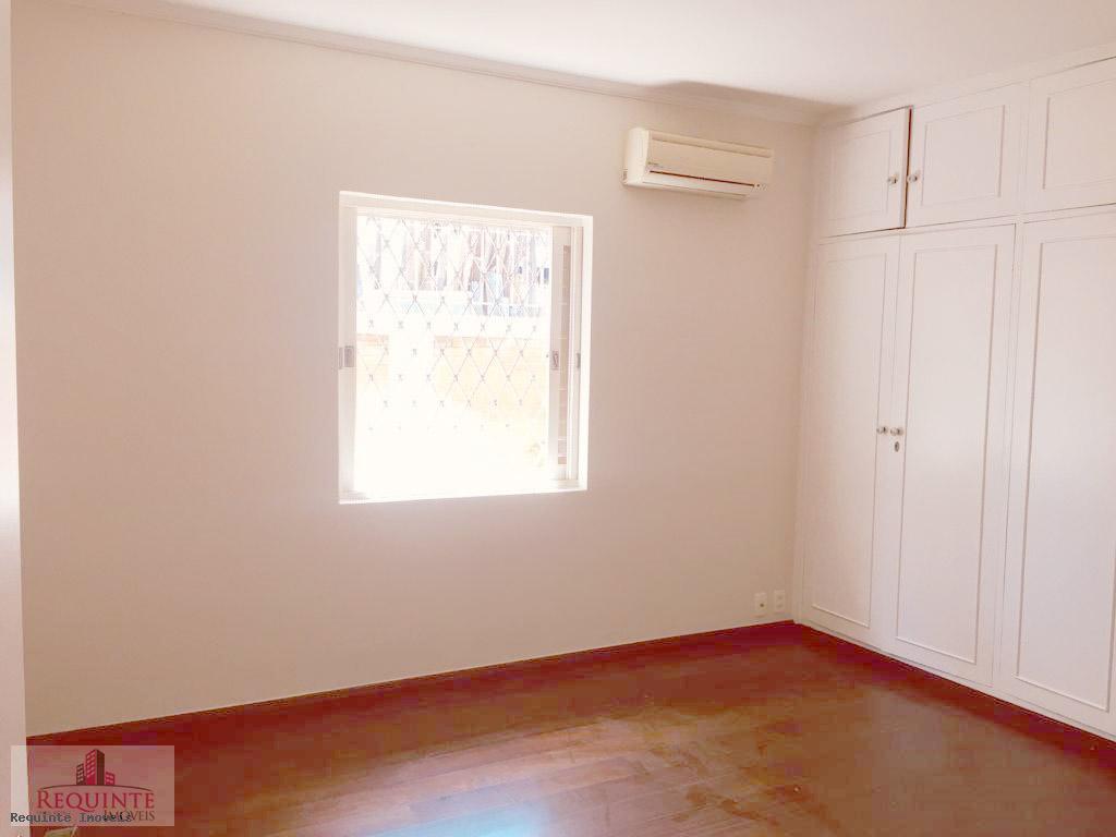 Casa para alugar com 3 quartos, 350m² - Foto 28