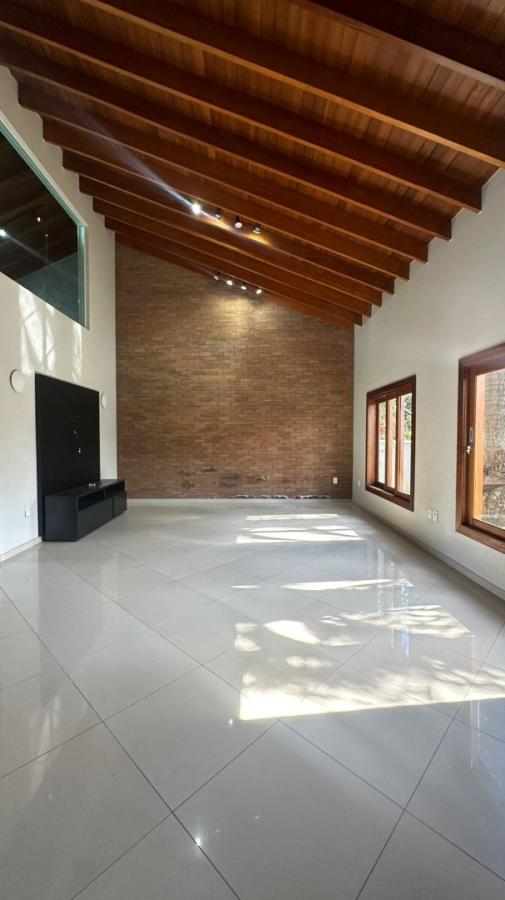 Casa de Condomínio para alugar com 4 quartos, 292m² - Foto 5