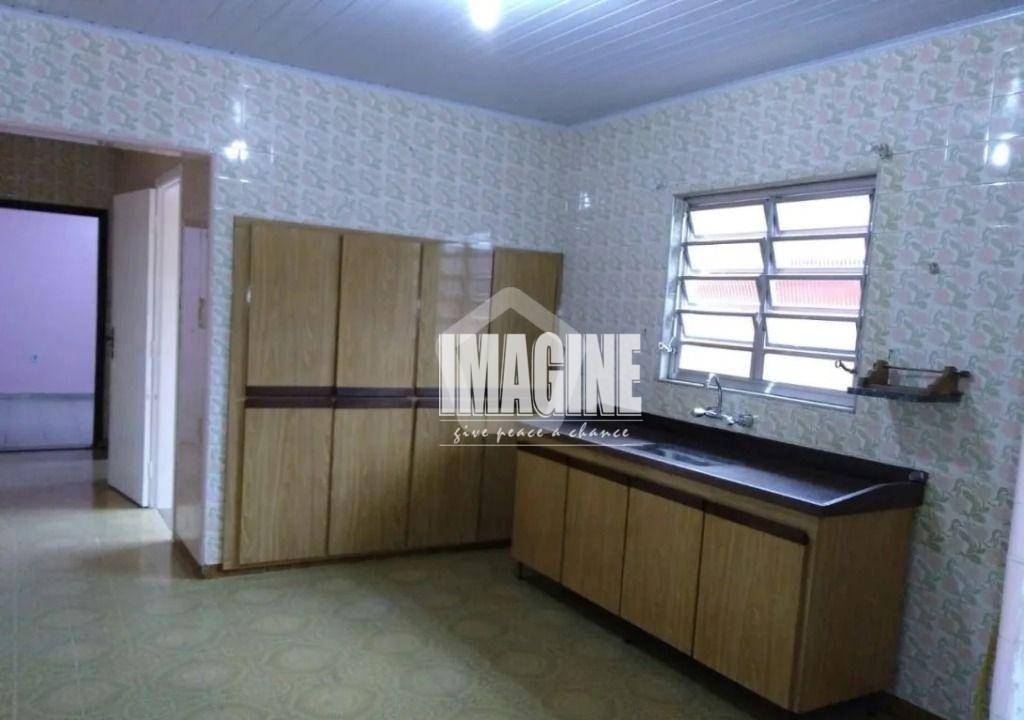 Casa à venda com 2 quartos, 215m² - Foto 9