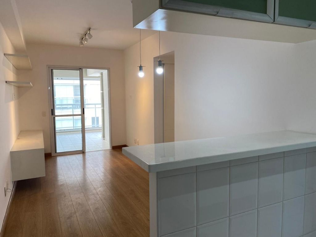 Apartamento à venda e aluguel com 2 quartos, 75m² - Foto 1