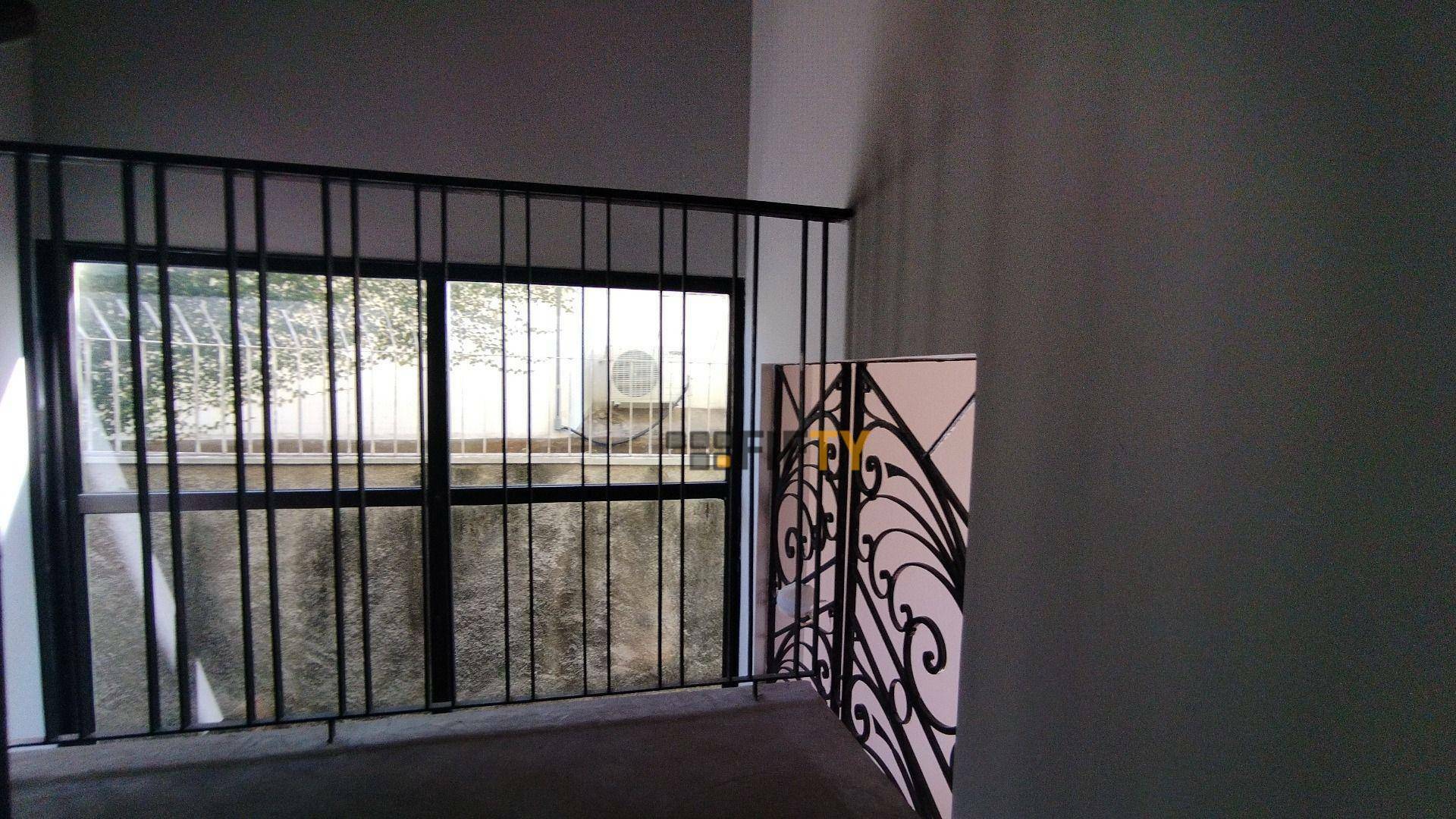 Casa à venda com 3 quartos, 250m² - Foto 22