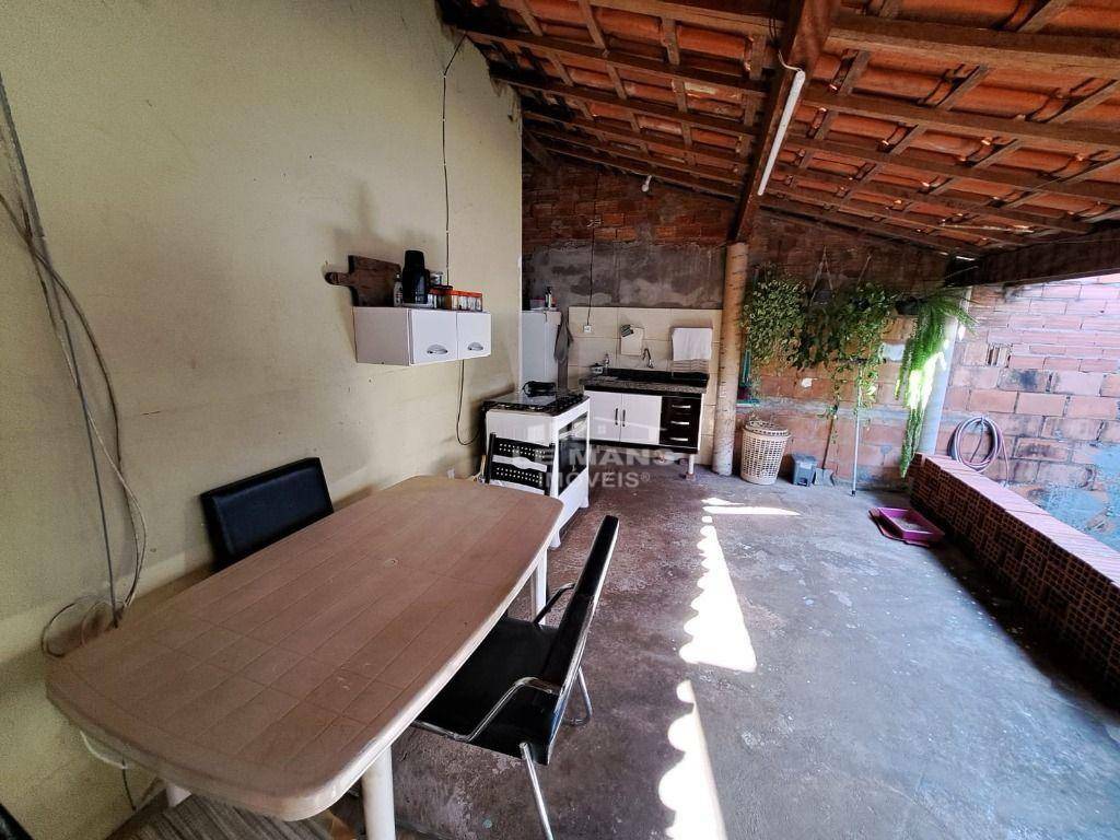 Casa à venda com 5 quartos, 125m² - Foto 12