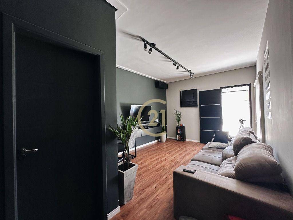 Casa de Condomínio à venda com 3 quartos, 210m² - Foto 8