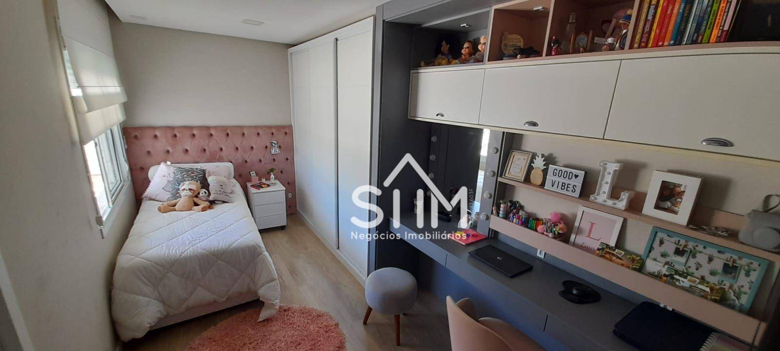 Casa à venda com 4 quartos, 330m² - Foto 17