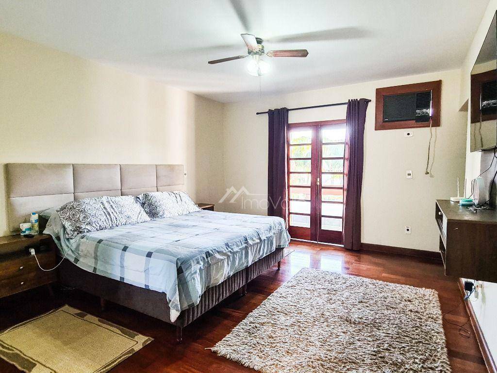 Casa de Condomínio à venda com 3 quartos, 200m² - Foto 20