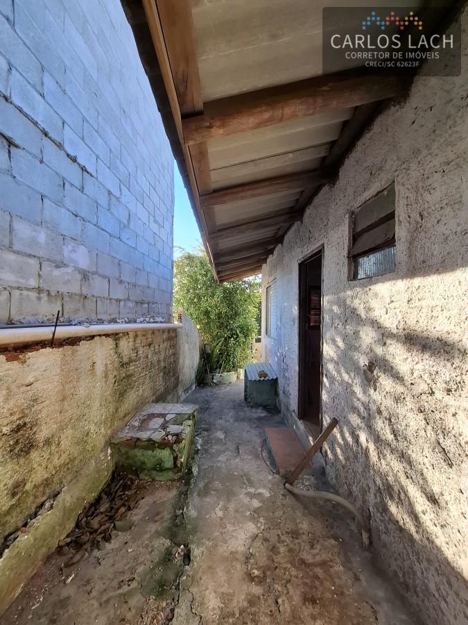 Casa à venda com 3 quartos, 62m² - Foto 2