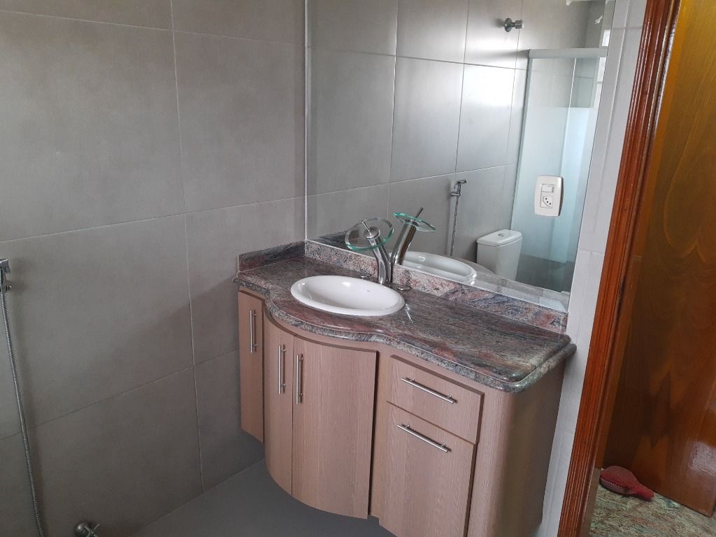 Sobrado à venda com 4 quartos, 250m² - Foto 27