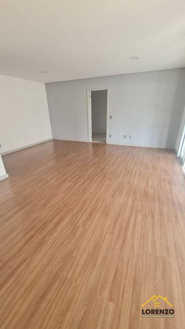 Apartamento à venda com 3 quartos, 135m² - Foto 4