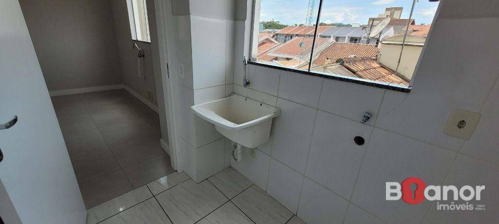 Apartamento à venda com 2 quartos, 67m² - Foto 9