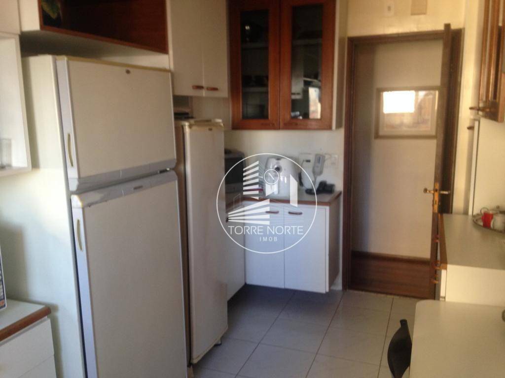 Apartamento à venda com 4 quartos, 194m² - Foto 13