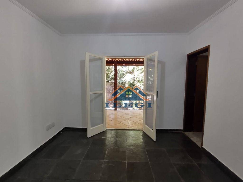 Chácara à venda com 4 quartos, 205m² - Foto 33