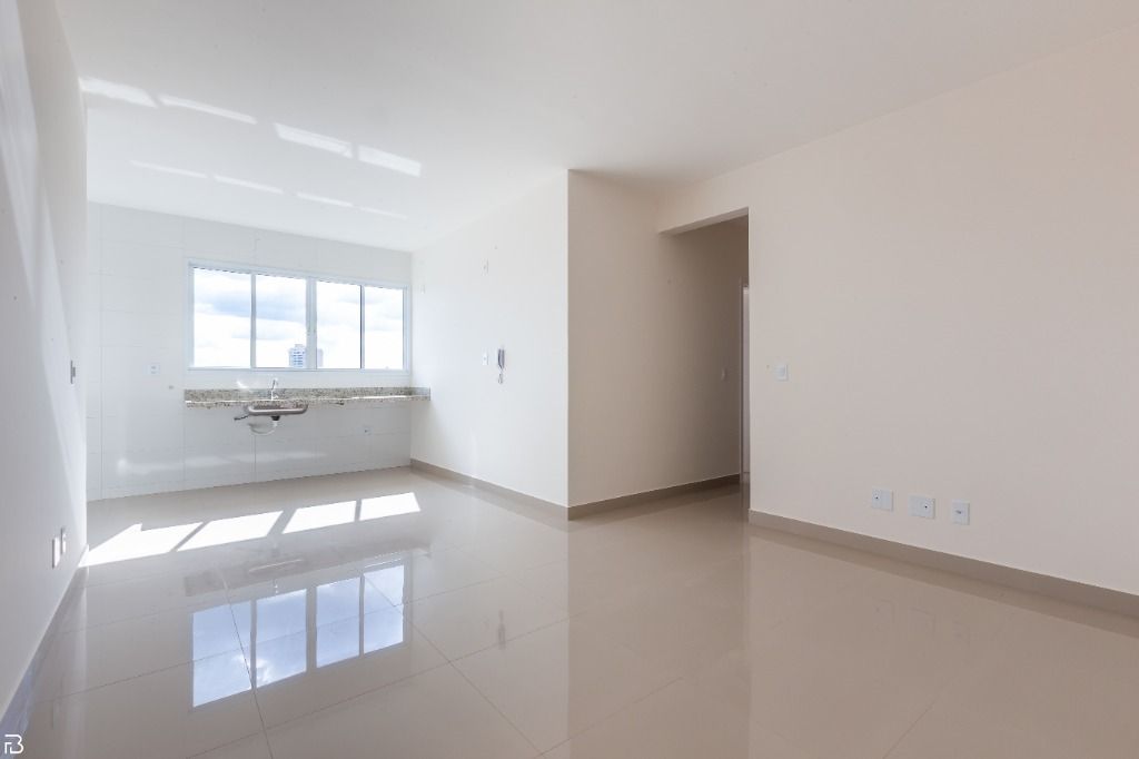 Apartamento à venda com 2 quartos, 56m² - Foto 1