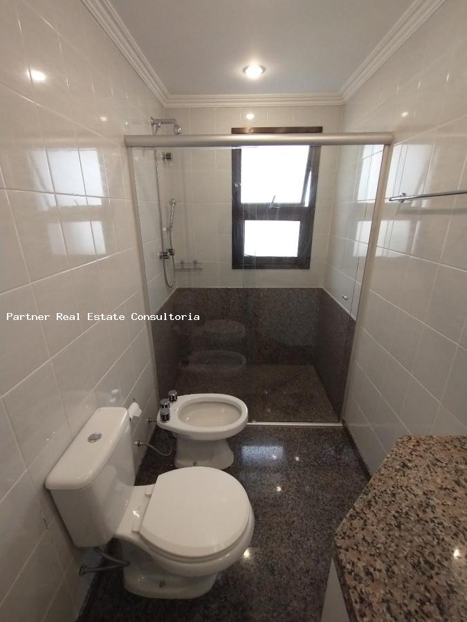 Apartamento à venda com 3 quartos, 198m² - Foto 17