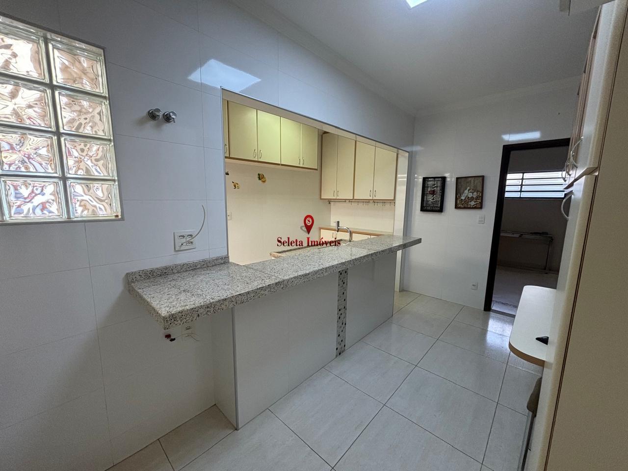 Casa à venda com 3 quartos, 212m² - Foto 15