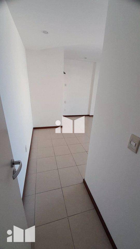 Apartamento à venda com 4 quartos, 157m² - Foto 12