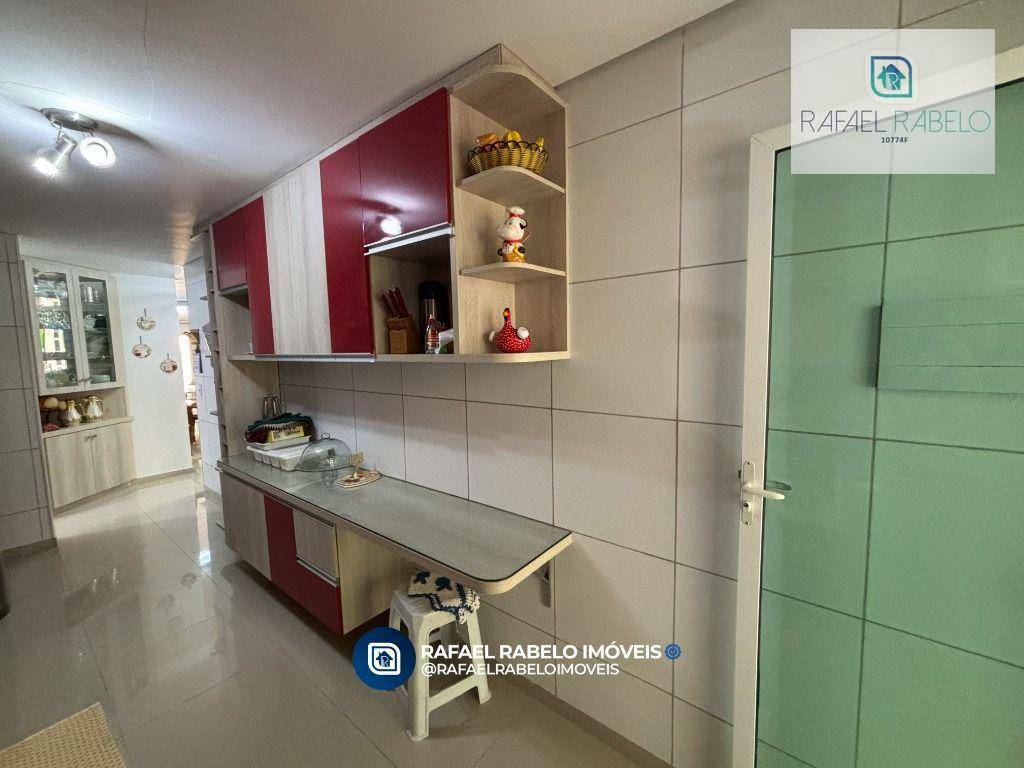 Casa à venda com 4 quartos, 290m² - Foto 18