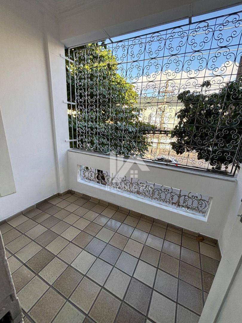 Apartamento à venda com 2 quartos, 65m² - Foto 13
