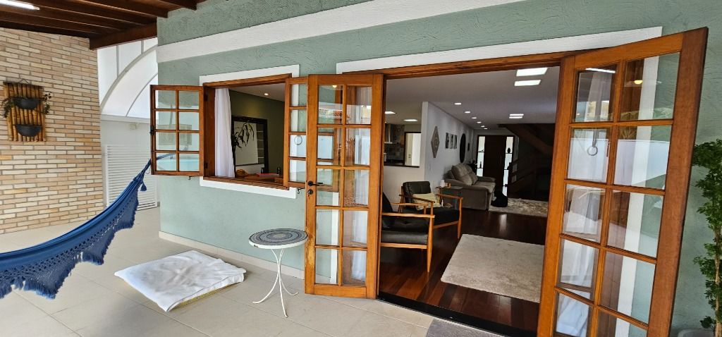 Casa de Condomínio à venda com 4 quartos, 320m² - Foto 17