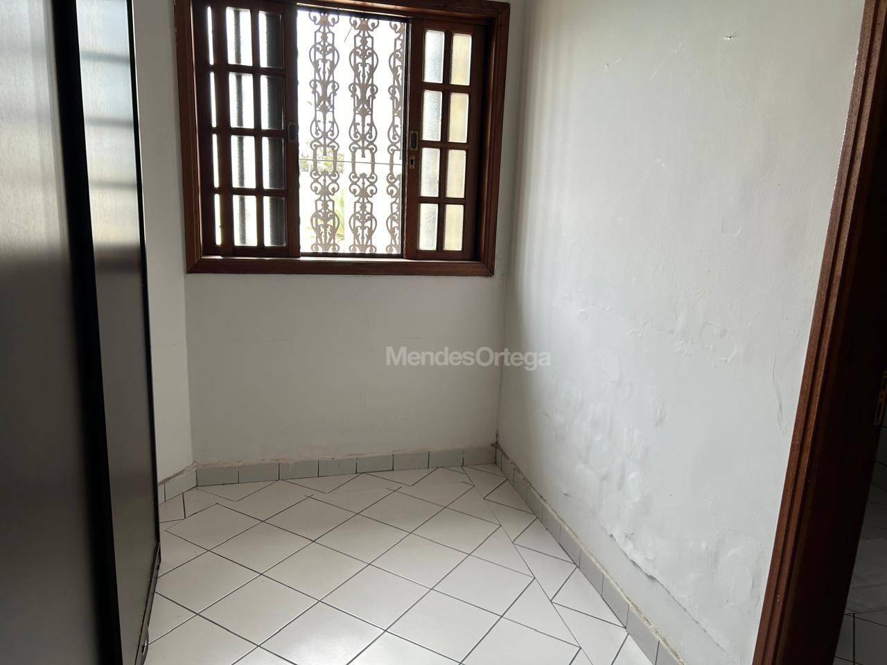 Casa à venda e aluguel com 6 quartos, 440m² - Foto 16