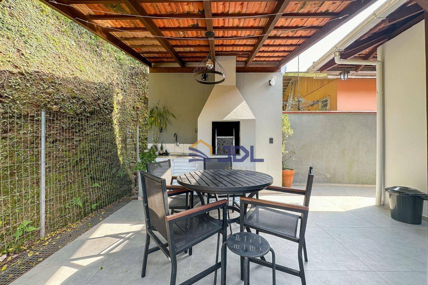 Casa à venda com 3 quartos, 167m² - Foto 13