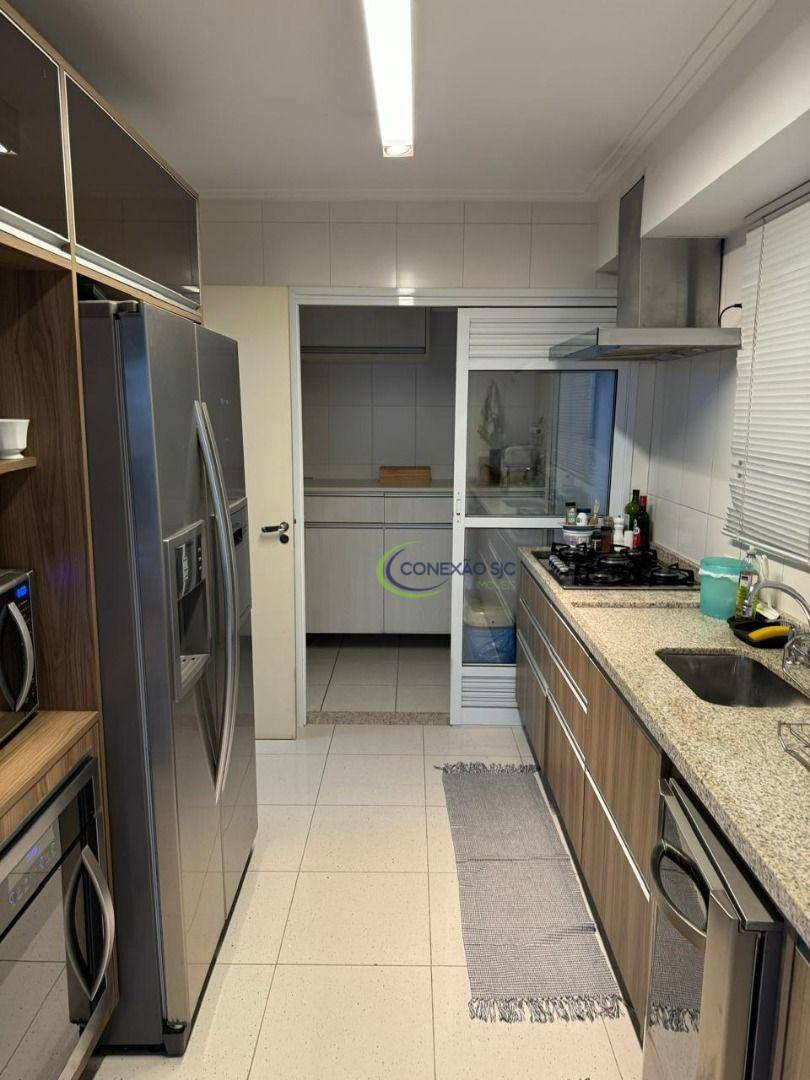 Apartamento à venda com 3 quartos, 133m² - Foto 24