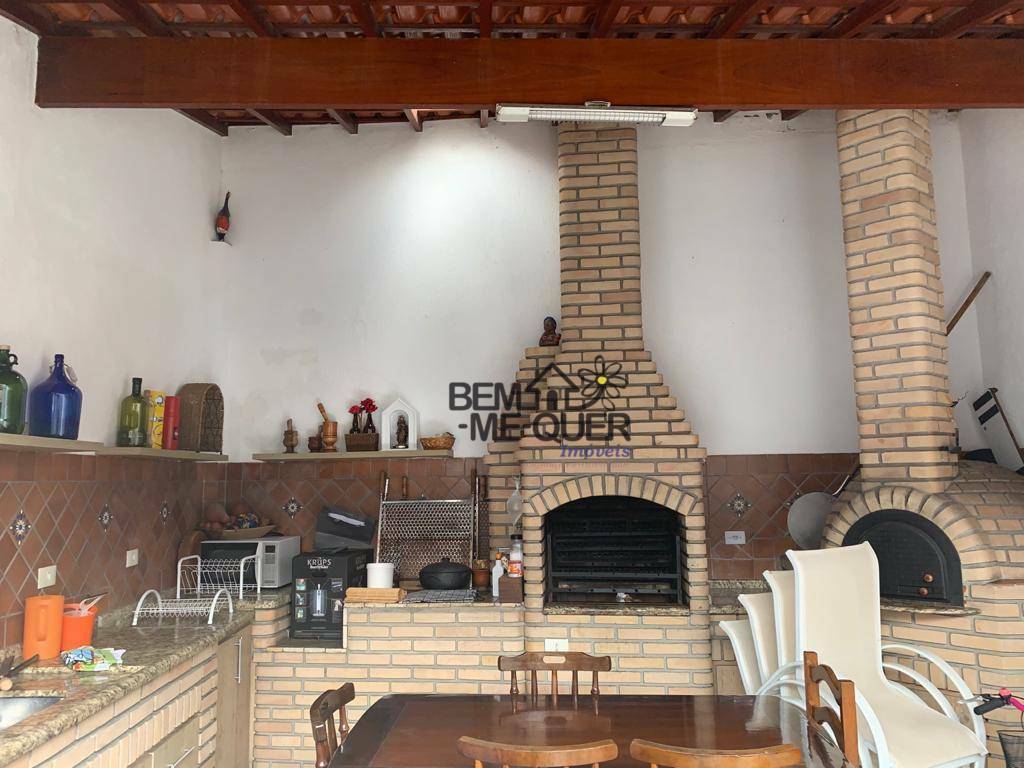 Sobrado à venda com 3 quartos, 190m² - Foto 1