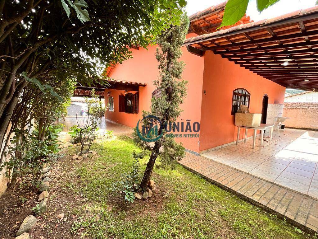 Casa à venda com 3 quartos, 260m² - Foto 12