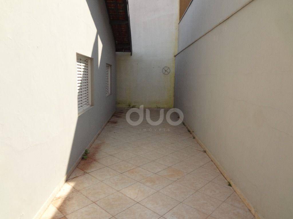 Casa para alugar com 3 quartos, 130m² - Foto 26