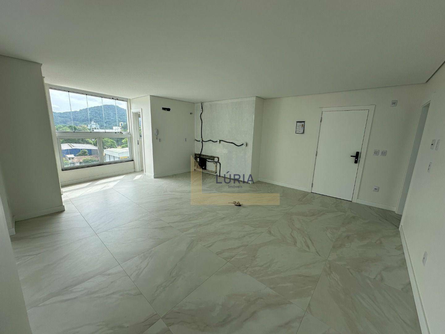 Apartamento à venda com 3 quartos, 151m² - Foto 6