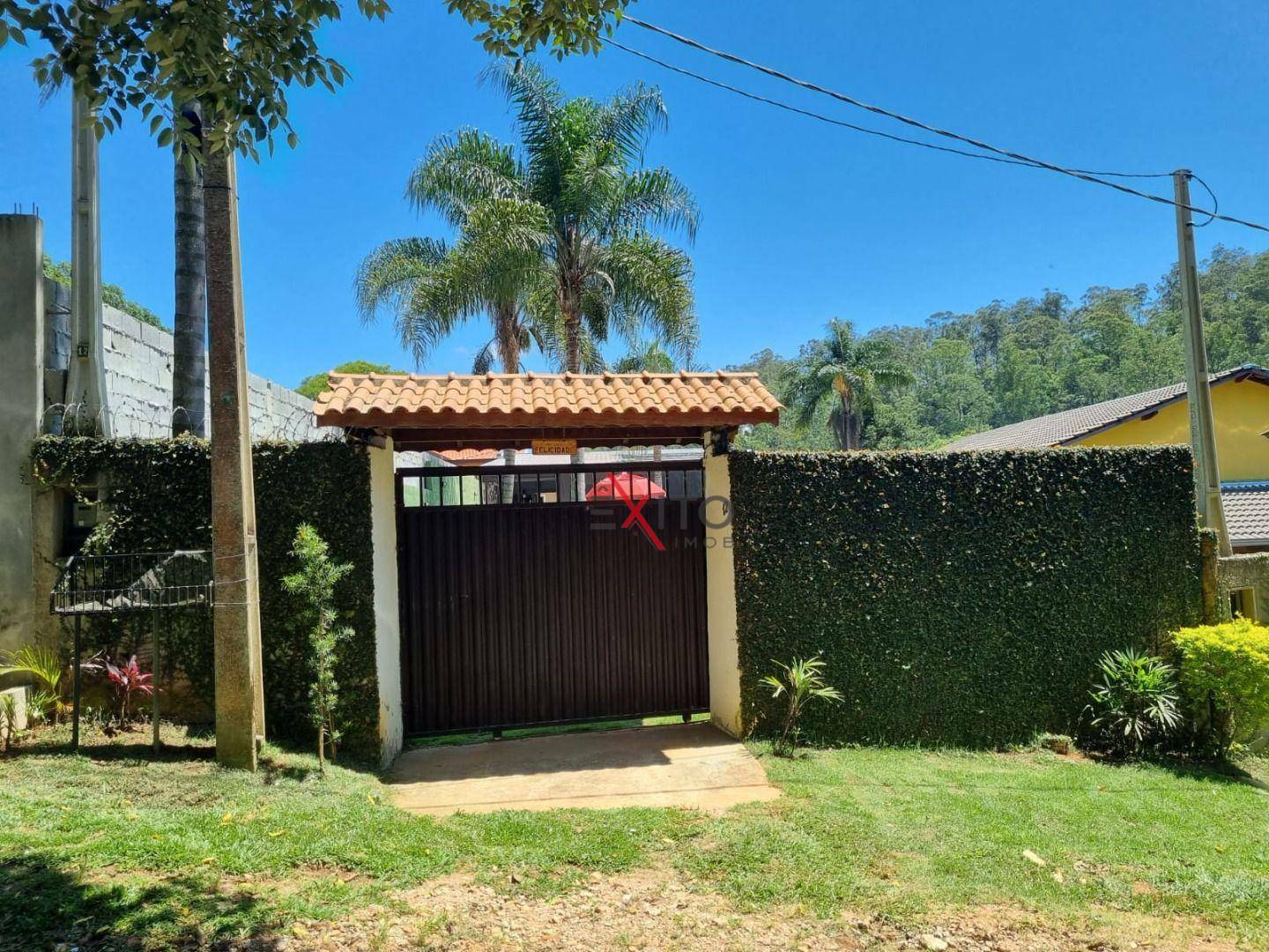 Chácara à venda com 4 quartos, 330m² - Foto 2