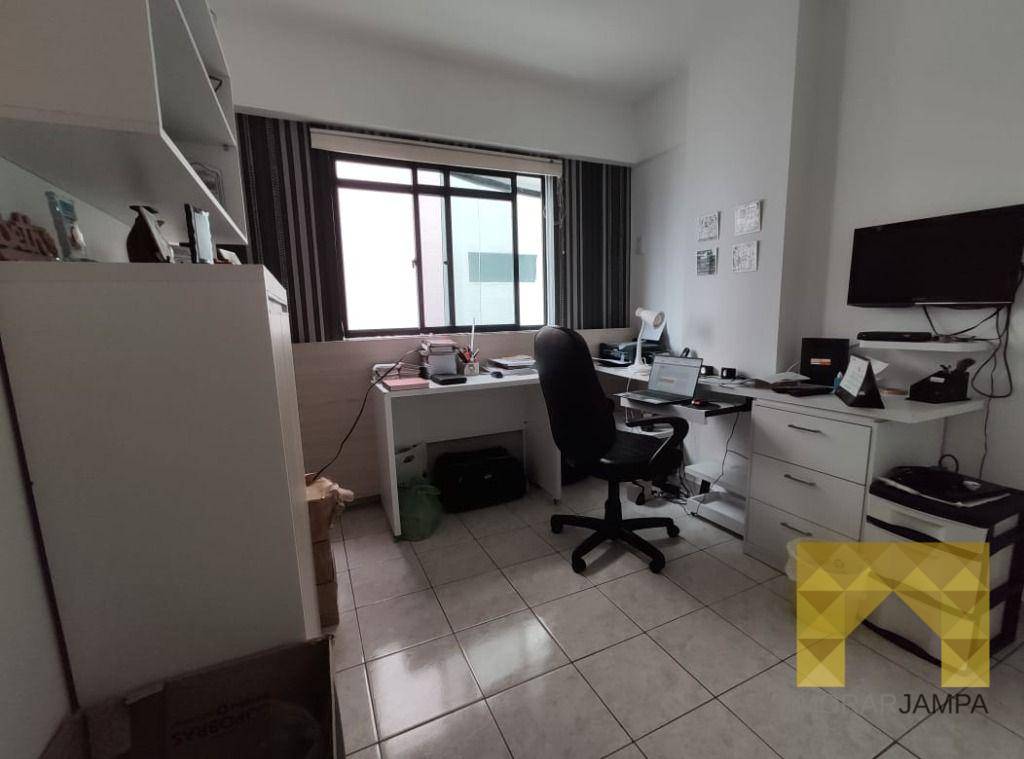 Apartamento à venda com 3 quartos, 180m² - Foto 16