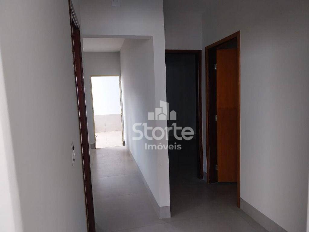 Casa para alugar com 3 quartos, 120m² - Foto 5