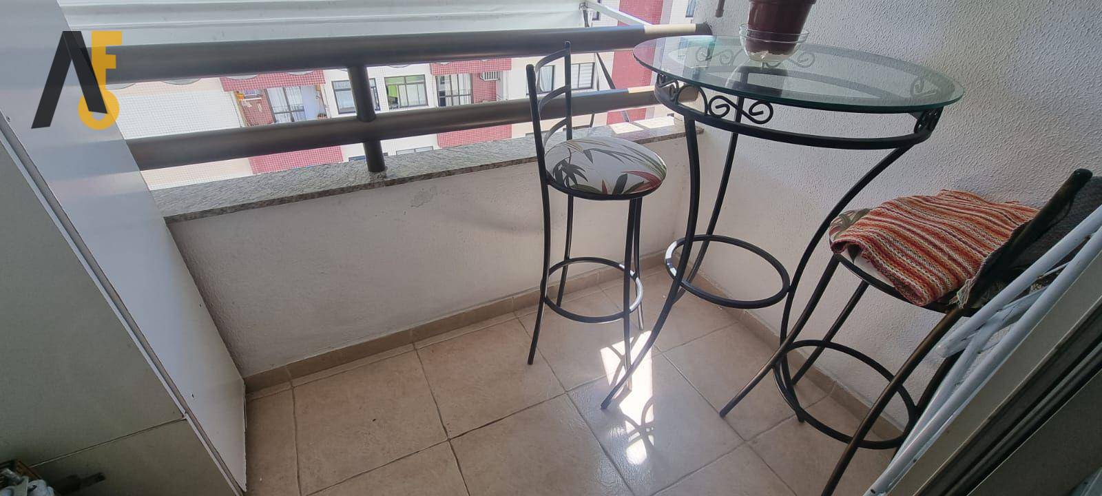 Apartamento à venda com 2 quartos, 64m² - Foto 4