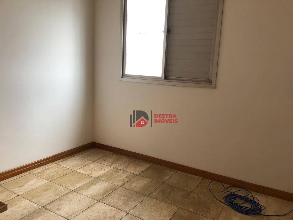 Apartamento à venda com 3 quartos, 76m² - Foto 14