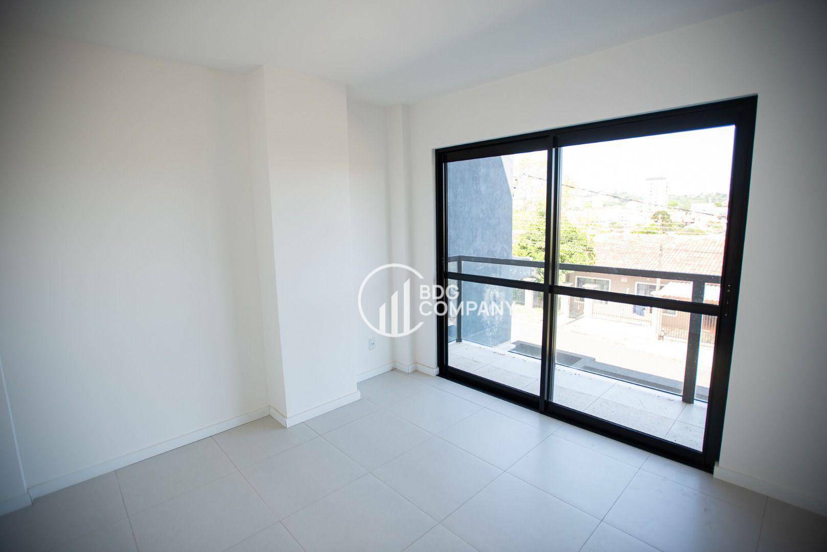 Apartamento à venda com 2 quartos, 65m² - Foto 12