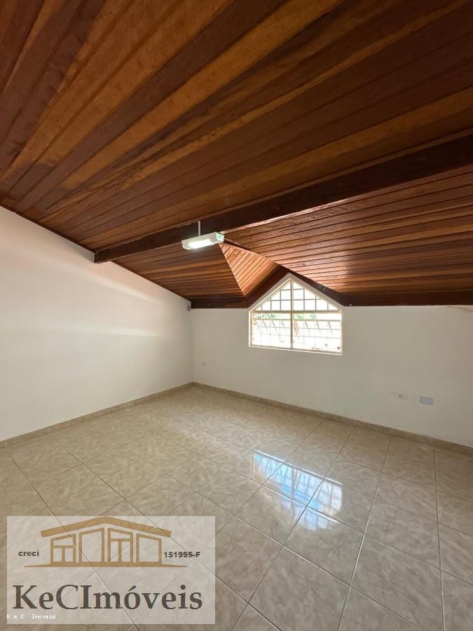 Casa à venda com 4 quartos, 160m² - Foto 3