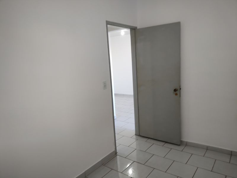 Casa para alugar com 2 quartos, 120m² - Foto 12